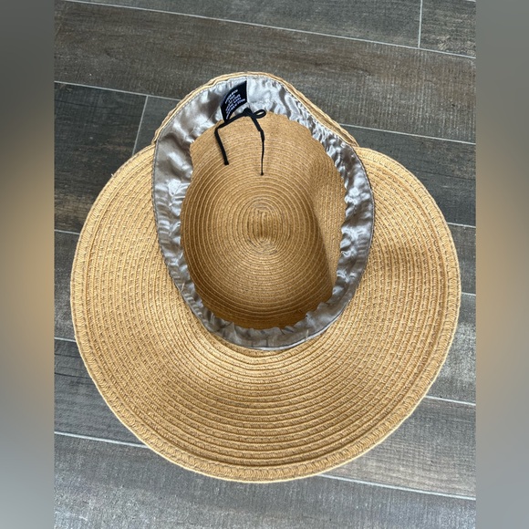 AUGUST HAT COMPANY‎ PAPER SUN HAT, Visor, beaded boho, ADJUSTABLE SIZE- Packable - Picture 5 of 8